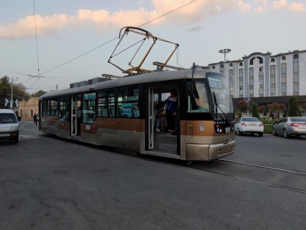 uz-samarkandtrams-variolf-samarkand_train_station-110922-markkusalo-full.jpg